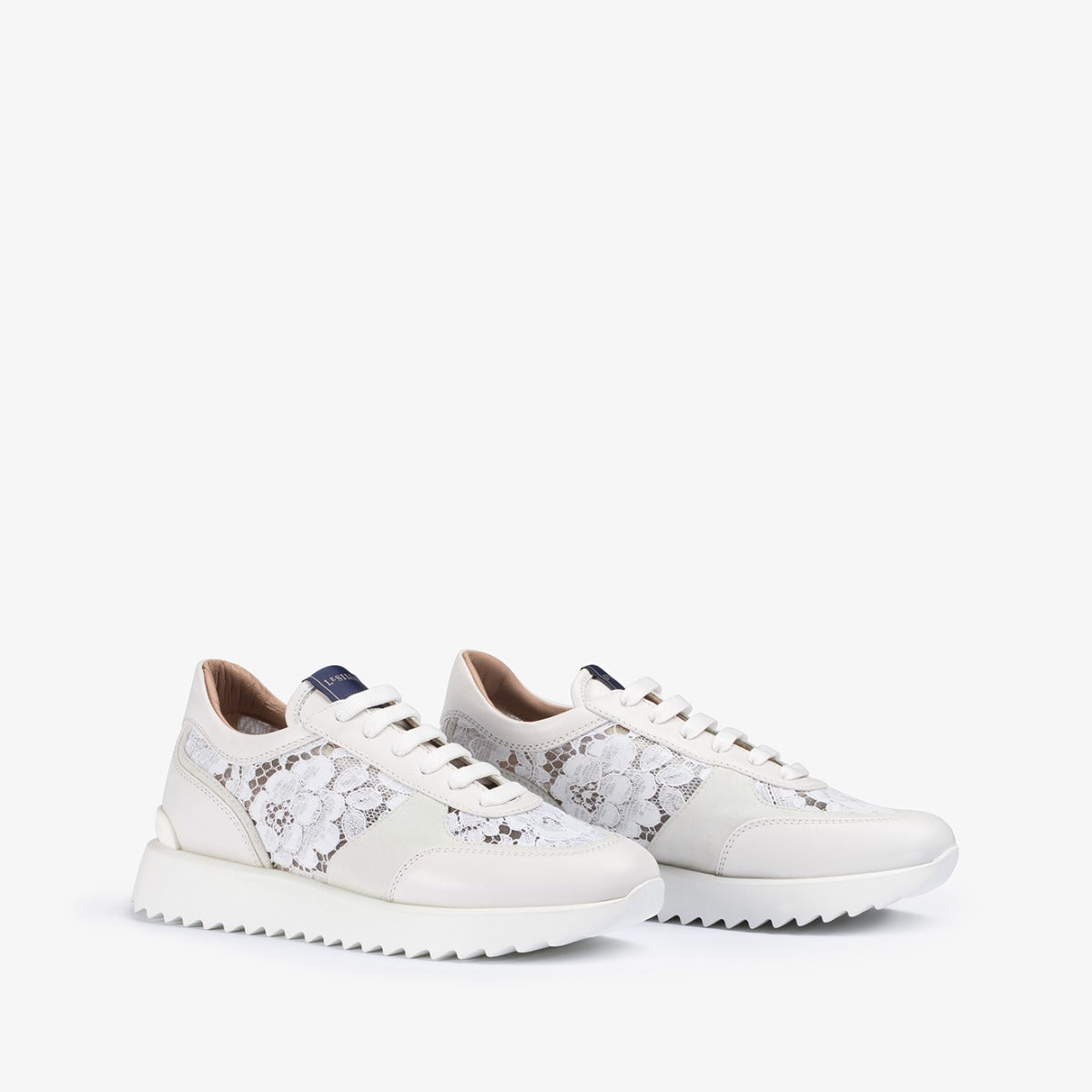 CLAIRE RUNNING | LE SILLA 